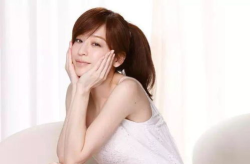 娱乐吃瓜王心凌是谁,她是如何成为娱乐圈焦点人物的？